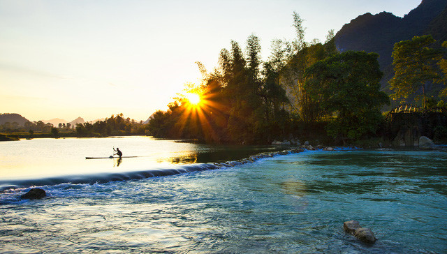 Vẻ[-]đẹp[-]hùng[-]vĩ[-]thác[-]Bản[-]Giốc[-]mùa[-]nước[-]đổ